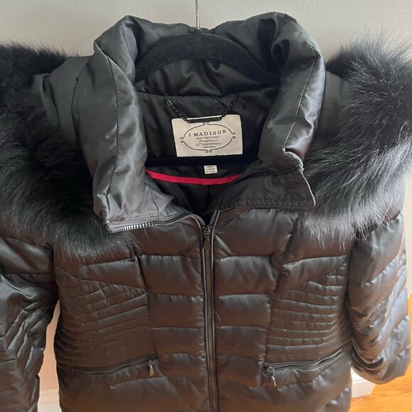 1 Madison Black Quilted Puffer Coat with Faux Fur Trim – Size L/G - Picture 2 of 4